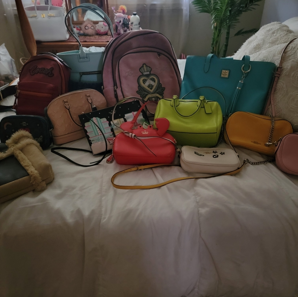 authentic coach purses mostly unused or brand new, going live tonight